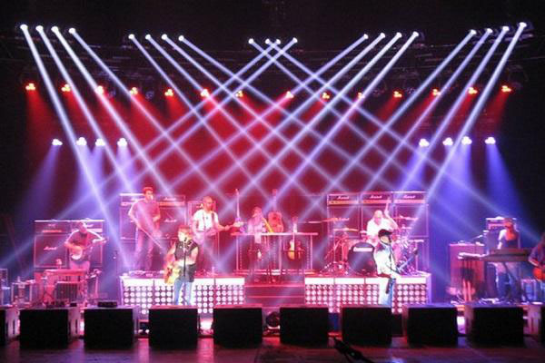 Những thứ cần chuẩn bị để thiết kế ánh sáng sân khấu hoàn hảo